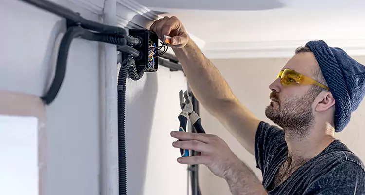 Garage Door Opener Cable Repair in Oak Ridge, FL
