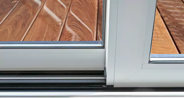 Patio Door Jammed Shut in Oak Ridge, FL