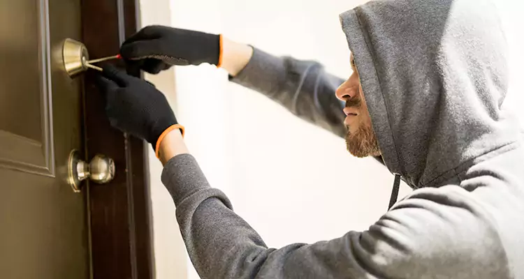 Emergency Motel Lock Repairs—Available 24/7 in Oak Ridge, FL