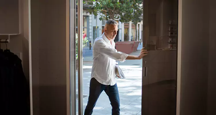 Track Cleaning and Repair for Stuck Doors in Oak Ridge, FL