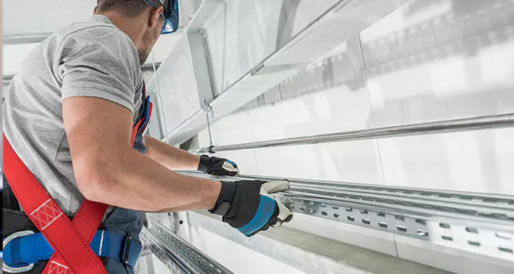 Glass Balcony Railing Replacement in Oak Ridge, FL